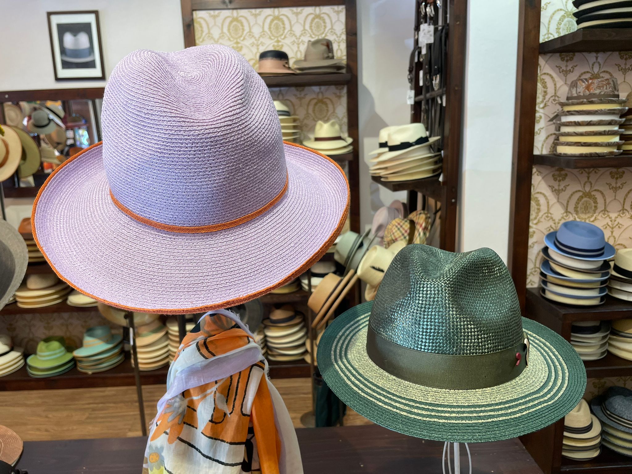 Fedora von Alfonso d’Este und Hanfhut bei HutUp